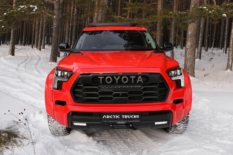 Внедорожник Toyota Sequoia представлен в России в суровой версии от Arctic Trucks