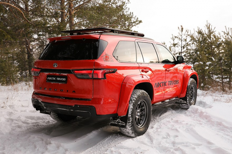 Внедорожник Toyota Sequoia представлен в России в суровой версии от Arctic Trucks