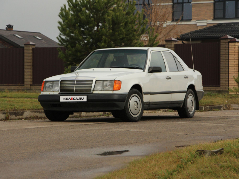 Когда трава была зеленее: тест-драйв Mercedes-Benz W124