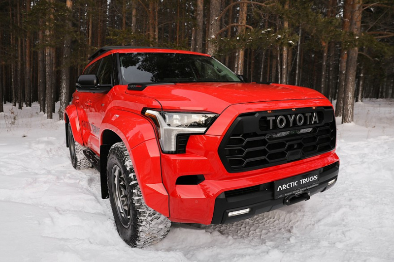 Внедорожник Toyota Sequoia представлен в России в суровой версии от Arctic Trucks