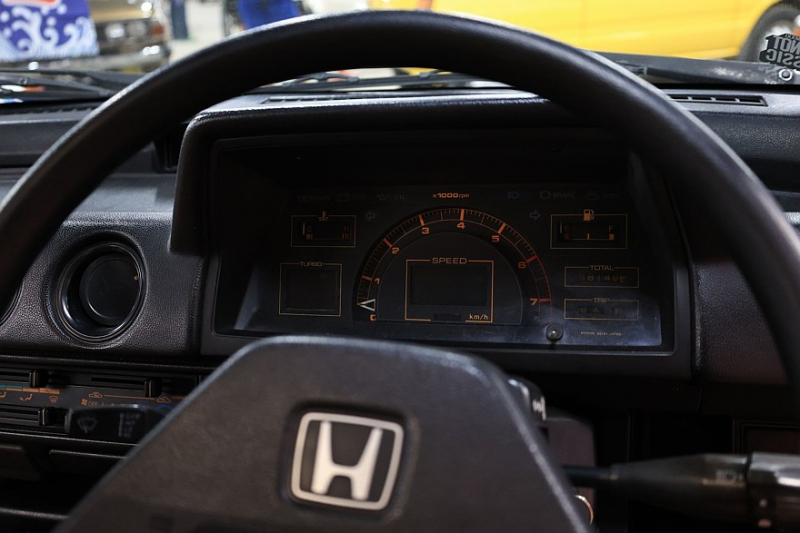 Дерзкий моторчик и мопед в комплекте: опыт владения Honda City Turbo I 1982 года