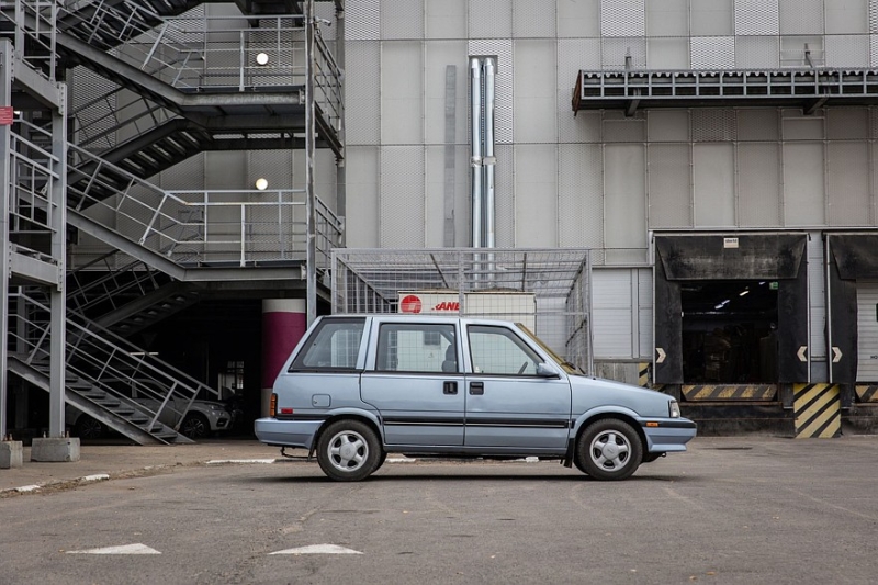 Кузов без центральной стойки и сдвижные двери: опыт владения Nissan Stanza Wagon 1986 года