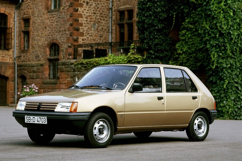 Львёнок-рекордсмен: почему Peugeot 205 был одним из лучших в своём классе