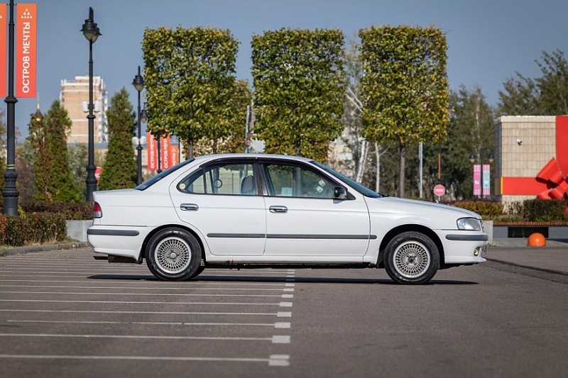 Нестареющий масс-маркет: опыт владения Nissan Sunny IX