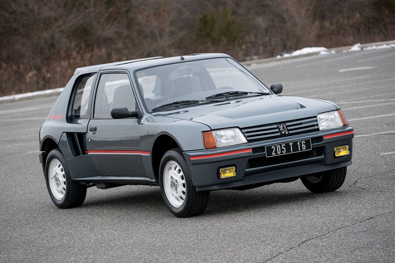 Львёнок-рекордсмен: почему Peugeot 205 был одним из лучших в своём классе