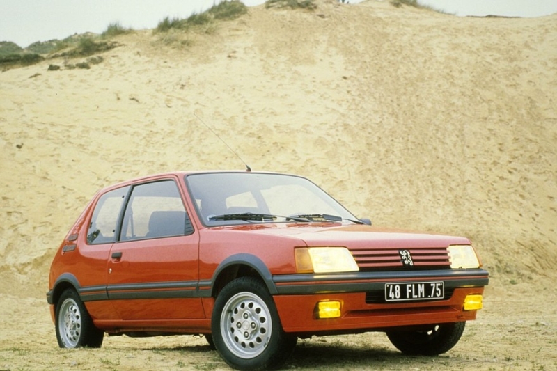 Львёнок-рекордсмен: почему Peugeot 205 был одним из лучших в своём классе