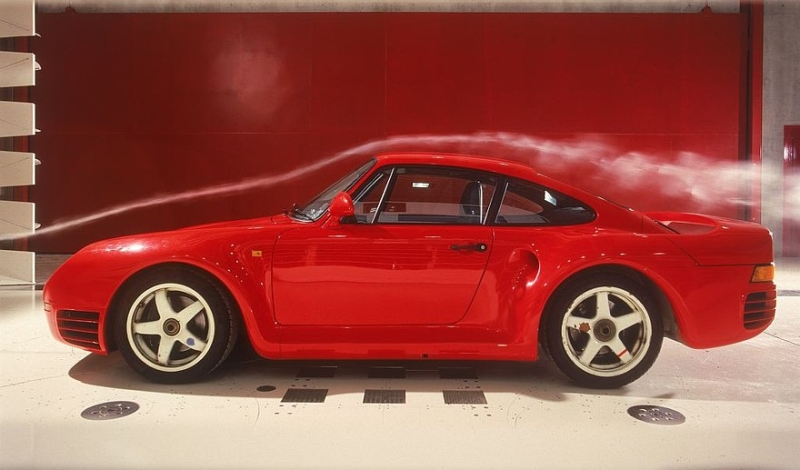 Porsche 959: как не успеть в ралли, но победить в Дакаре и утереть нос Ferrari