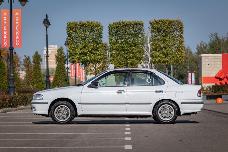 Нестареющий масс-маркет: опыт владения Nissan Sunny IX