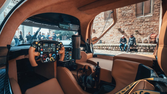 В Porsche создали уникальную версию гиперкара 963